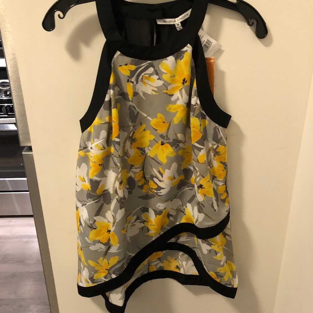 Collective Concept Floral Tulip Hem Blouse